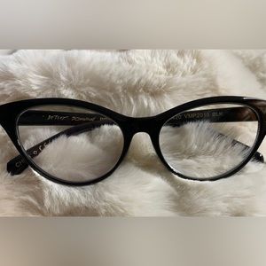 Betsy Johnson 2.5 cat eye reading glasses